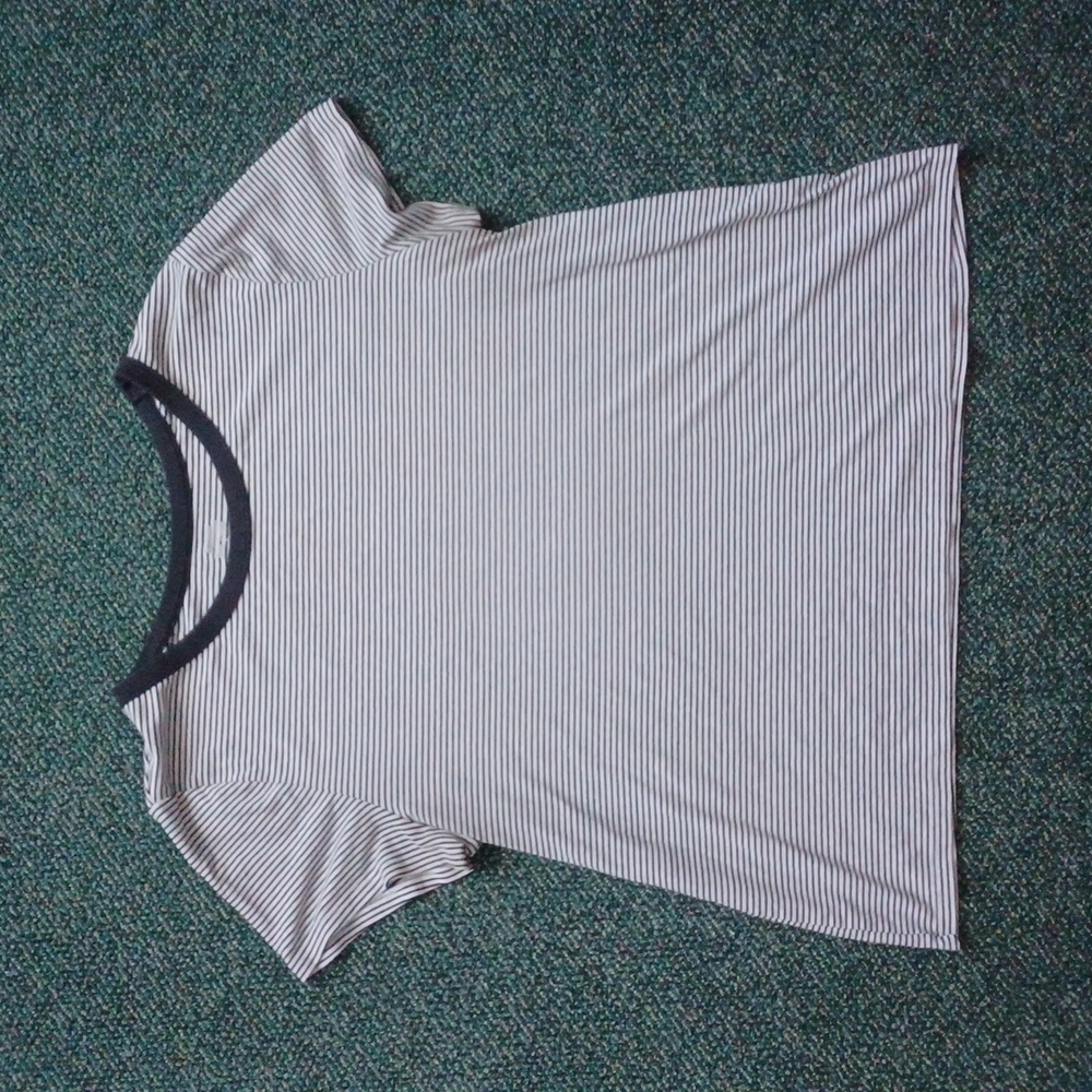 Old Navy Striped shirt with ribbing black and white Size XXL - Picture 4 of 14